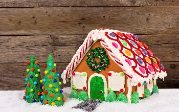 Decorating a Gingerbread House - Truly Good Foods